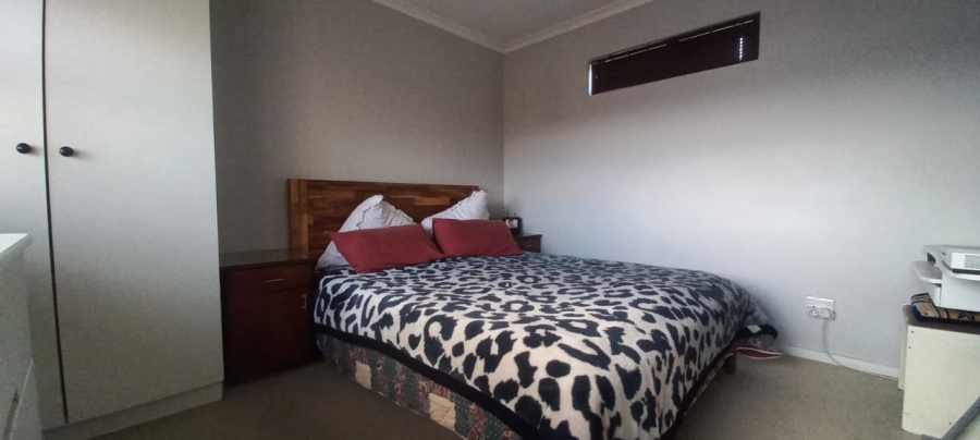 5 Bedroom Property for Sale in Wetton Western Cape